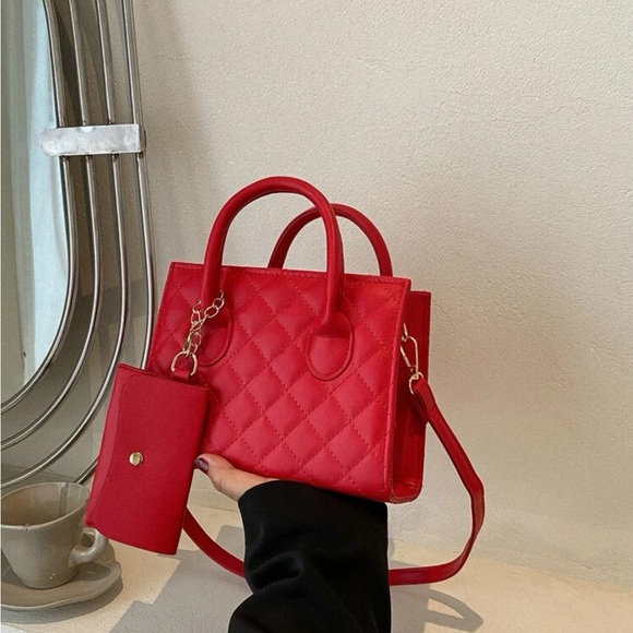 [NEW] Red square bag with small pouch - Picture 1 of 4